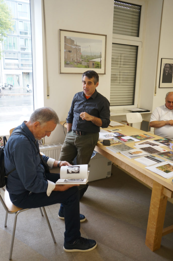 Former German Ambassador to Armenia Hans Jochen-Schmidt (seated) and Archi Galentz